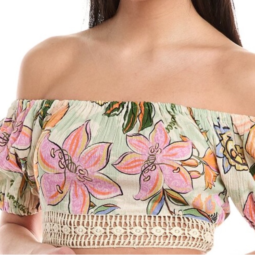 Floral Off-Shoulder Crop Top